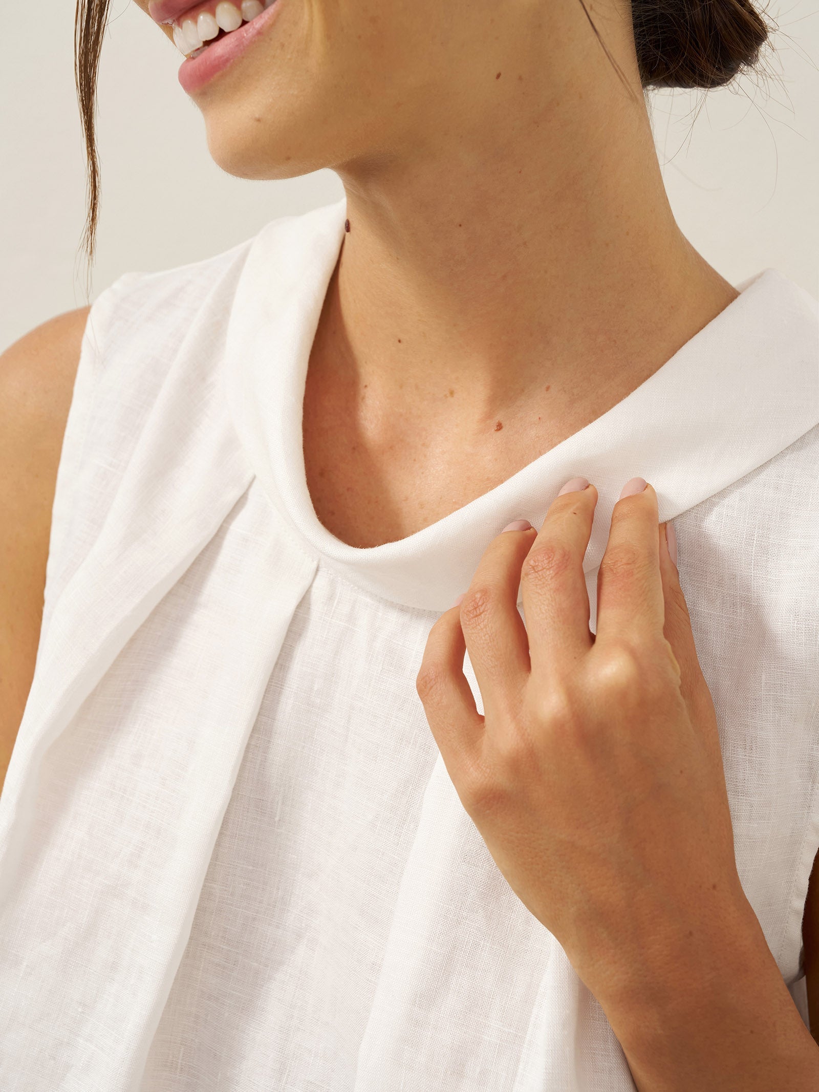 Blair Linen Sleeveless Blouse
